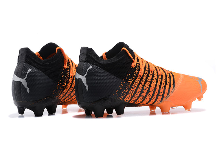 Tenha muito mais CONTROLE com a Puma Future Z 1.3 FG Laranja e Preta "Instinct Pack" na Farda de Boleiro, Garanta a qualidade de Jogadores Profissionais Elite!