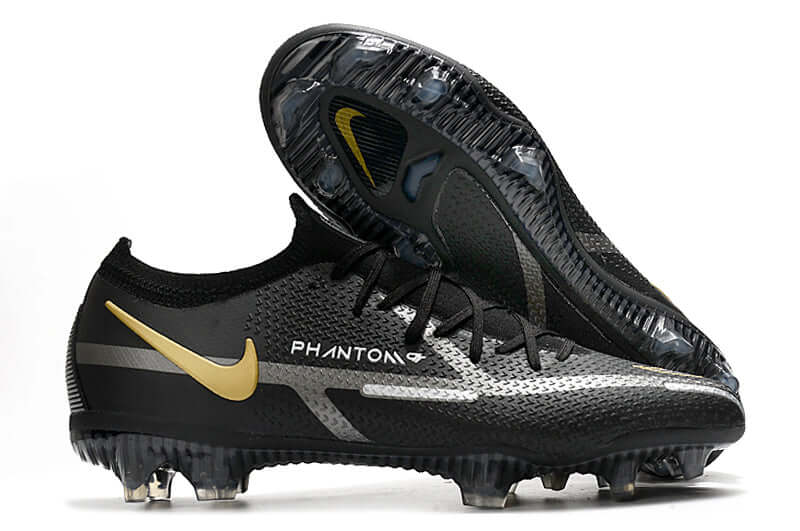 Controle é com Nike Phantom GT2 Elite FG Preta e Dourado "Shadow Pack" na Farda de Boleiro, Garanta a qualidade de Jogadores Profissionais Elite e FRETE GRÁTIS!