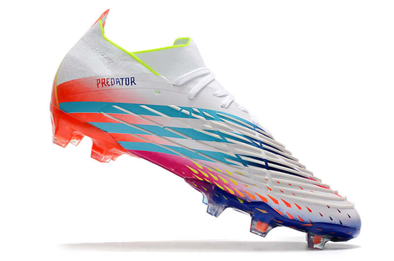 A nova Chuteira da Adidas de Campo Predator Edge.1 FG Branca e Colorida "Al Rihla Pack" na Farda de Boleiro, Garanta a qualidade de Jogadores Profissionais