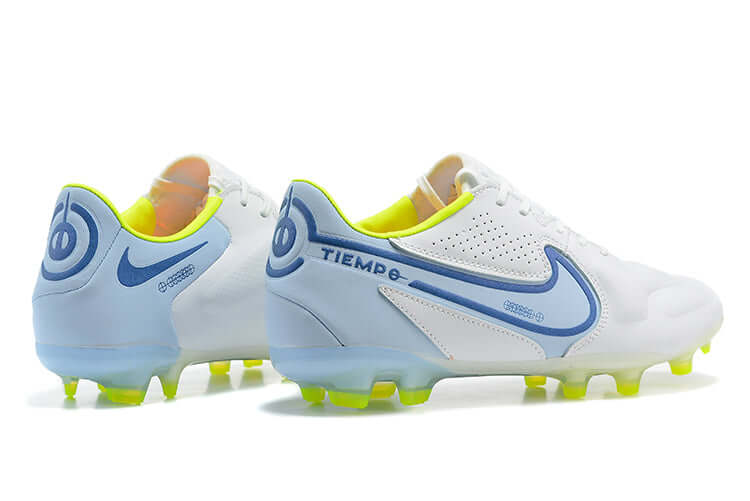 Conforto e qualidade é com NIKE Tiempo Legend 9 Elite FG Branca e Azul na Farda de Boleiro, Garanta a qualidade de Jogadores Profissionais de Elite