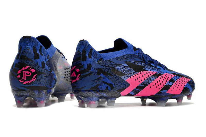 A nova Chuteira da Adidas de Campo Predator Accuracy.1 Low FG Azul e Rosa "Pogba" na Farda de Boleiro, Garanta a qualidade de Jogadores Profissionais Elite