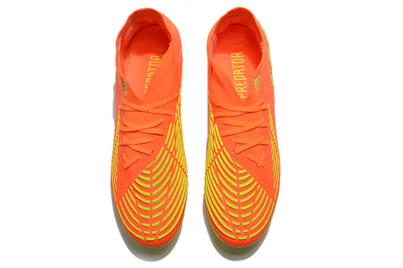 A nova Chuteira da Adidas de Campo Predator Edge.1 FG Laranja e Amarelo "Game Data Pack" na Farda de Boleiro, Garanta a qualidade de Jogadores Profissionais